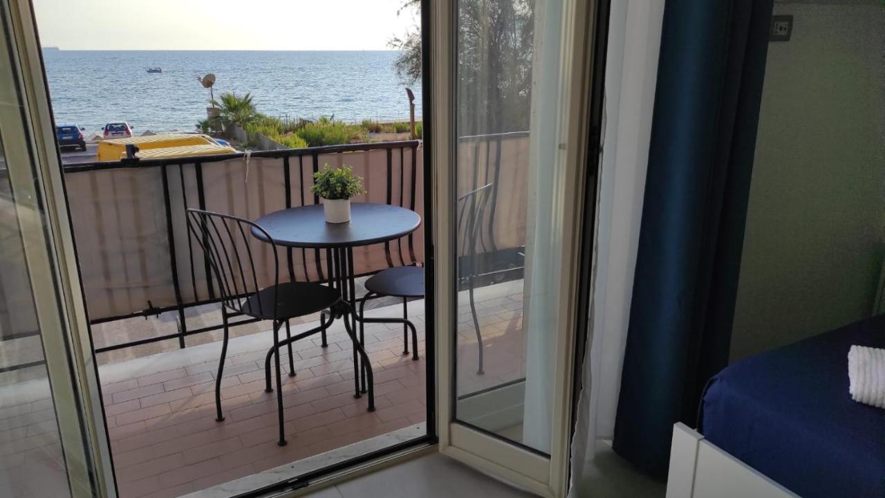 La Dimora Delle Sirene Apartment Salerno Exterior photo